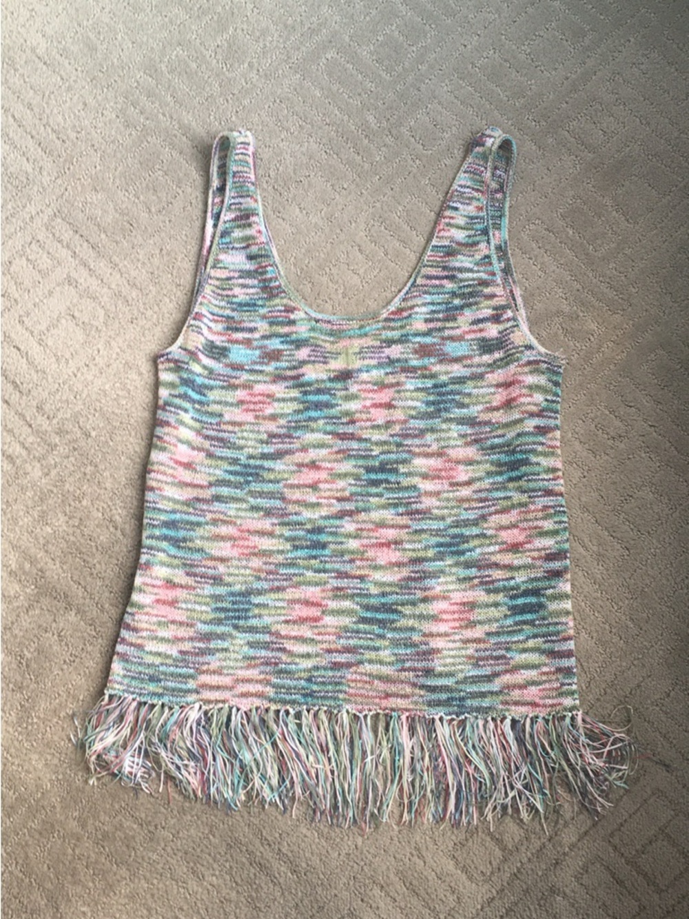 EUC Jack by BB Dakota Boho Multicolor Knit Fringe Top with cutouts on back Med